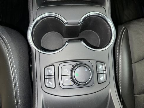 Certified 2023 GMC Terrain SLT w/ Elevation Edition image 15