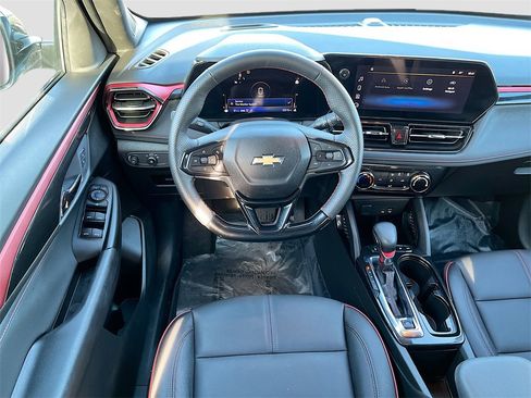 Used 2025 Chevrolet TrailBlazer RS image 20