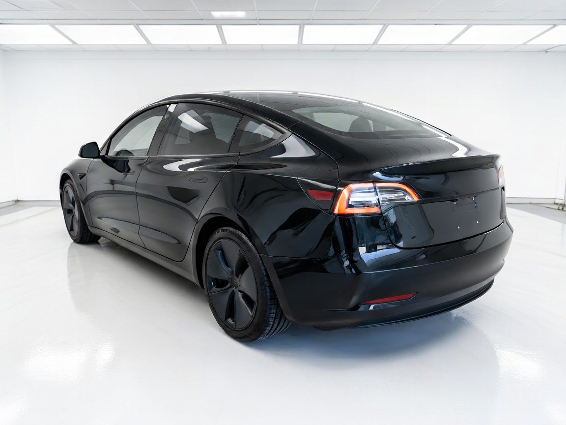 Used 2018 Tesla Model 3 RWD image 6