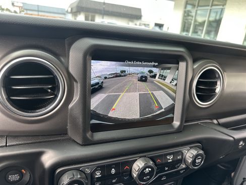 Used 2023 Jeep Wrangler Unlimited Rubicon 4xe w/ Cold Weather Group image 18