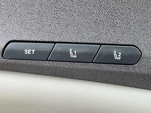 New 2026 Kia Carnival EX FWD image 27