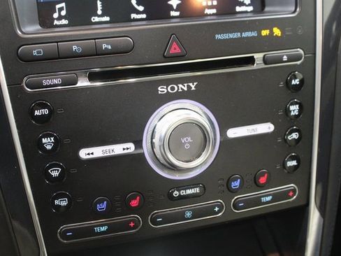 Used 2017 Ford Explorer Platinum image 15