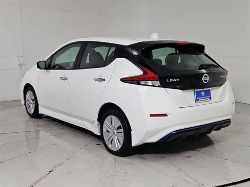 Used 2022 Nissan Leaf S image 4