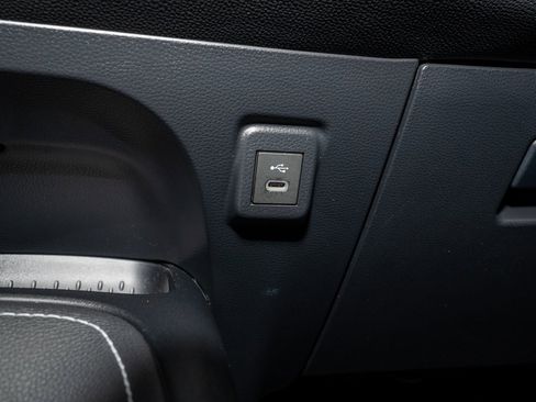 Certified 2025 Toyota Corolla SE image 17