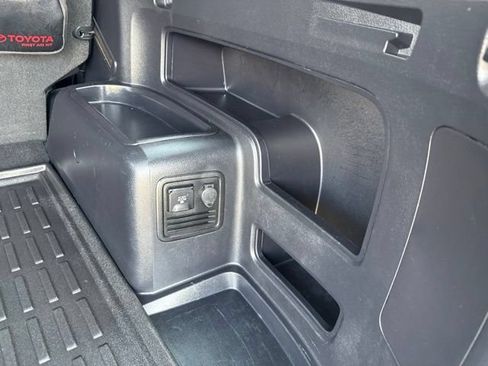 Used 2021 Toyota 4Runner SR5 Premium w/ Moonroof Package AWD/4WD image 19