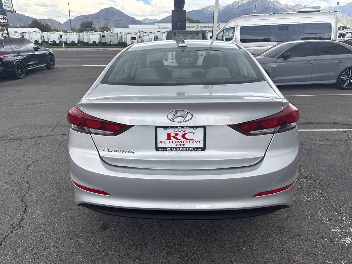 Used 2018 Hyundai Elantra Value Edition FWD image 7