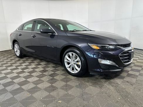 Used 2023 Chevrolet Malibu LT image 2