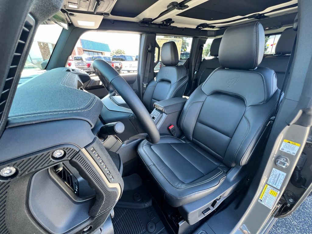 New 2025 Ford Bronco Badlands AWD/4WD image 10