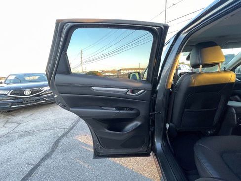 Used 2019 MAZDA CX-5 Touring image 11