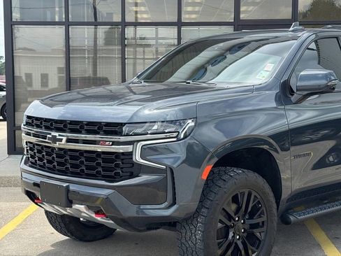 Used 2022 Chevrolet Tahoe Z71 w/ Z71 Off-Road Package AWD/4WD image 2