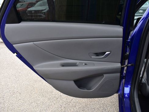 Used 2022 Hyundai Elantra SEL FWD image 14