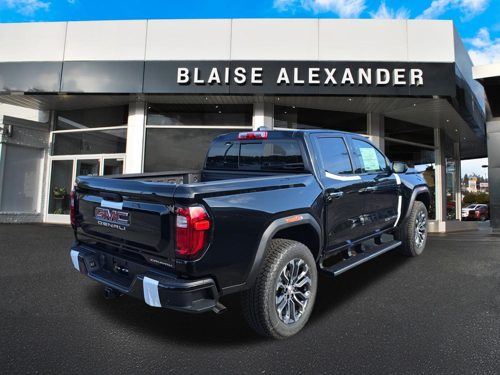 New 2026 GMC Canyon Denali AWD/4WD image 3
