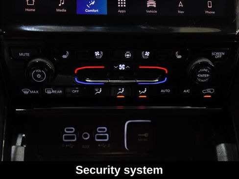 Used 2023 Jeep Grand Cherokee L Limited w/ Luxury Tech Group II AWD/4WD image 25