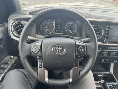 Used 2021 Toyota Tacoma TRD Sport image 16