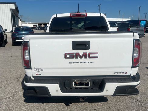 Used 2022 GMC Canyon AT4 w/ Driver Alert Package AWD/4WD image 5
