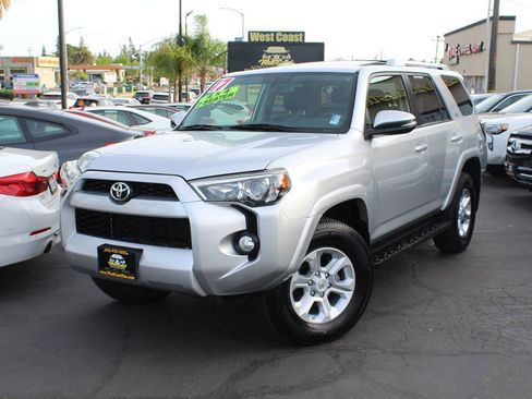 Used 2017 Toyota 4Runner SR5 Premium image 42