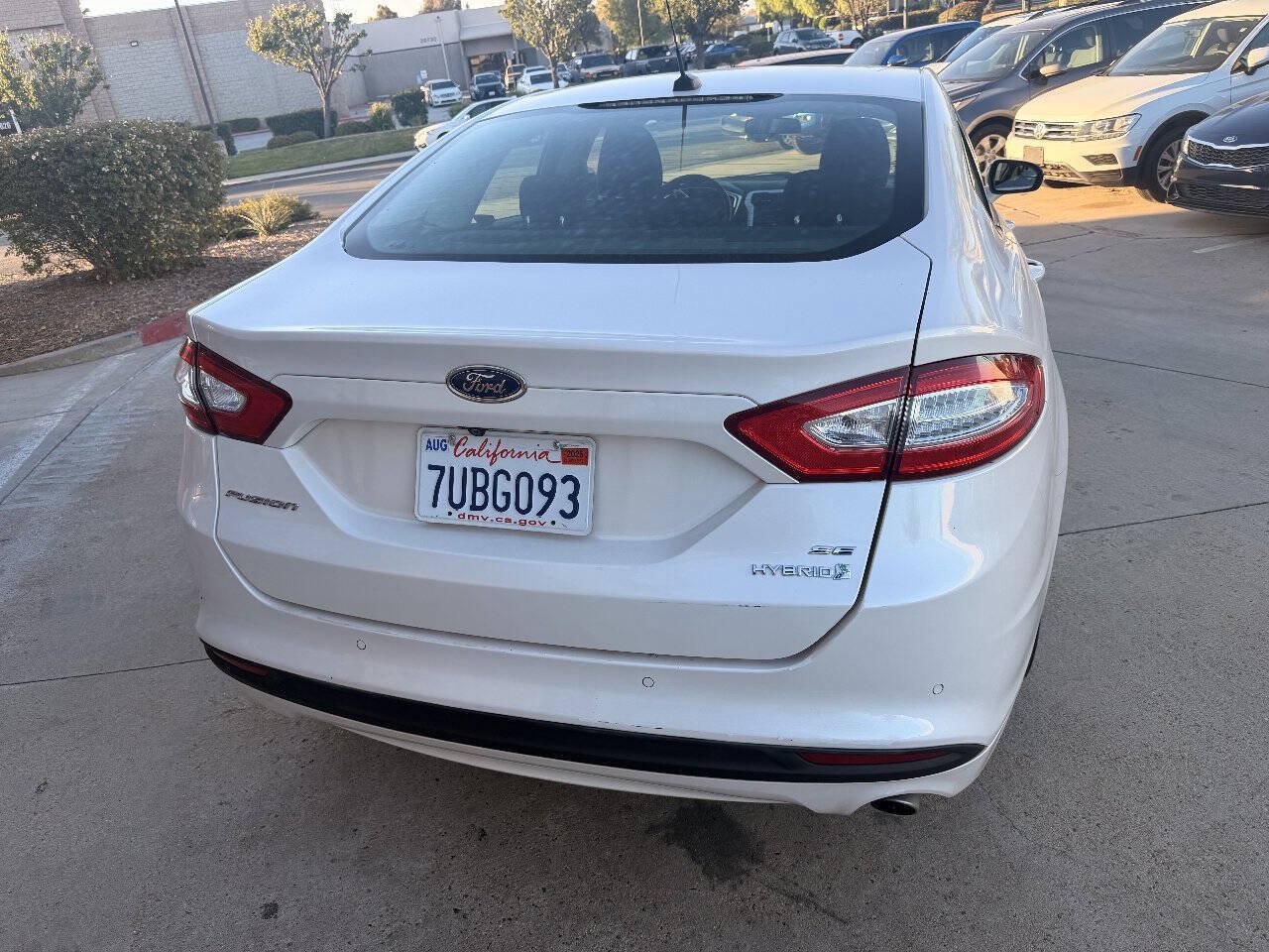 Used 2016 Ford Fusion SE FWD image 18