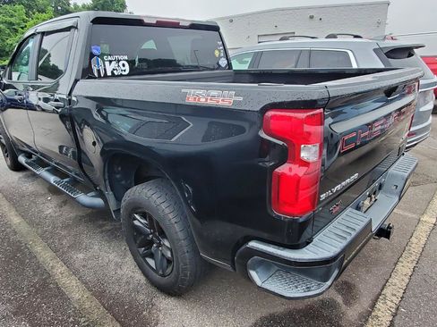 Used 2019 Chevrolet Silverado 1500 Custom Trail Boss w/ Custom Convenience Package AWD/4WD image 8