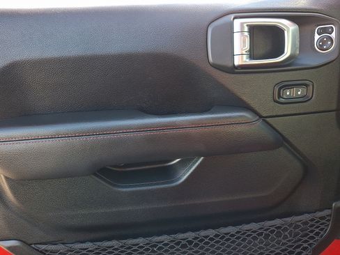 Used 2020 Jeep Gladiator Rubicon image 13