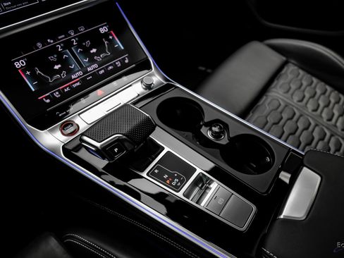 Used 2025 Audi RS 6 performance image 55