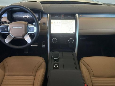 New 2026 Land Rover Discovery Limited Edition AWD/4WD image 11
