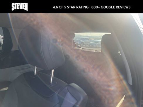 Used 2024 Kia Carnival EX image 9