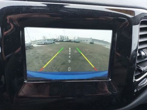 Used 2021 Jeep Compass Latitude image 13