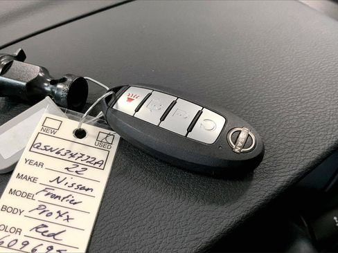 Certified 2022 Nissan Frontier PRO-4X w/ Pro-4X Premium Package image 11