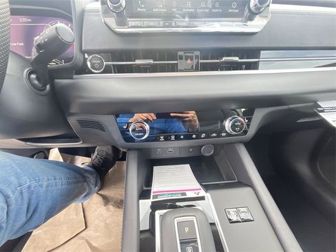 New 2025 Mitsubishi Outlander SE image 19