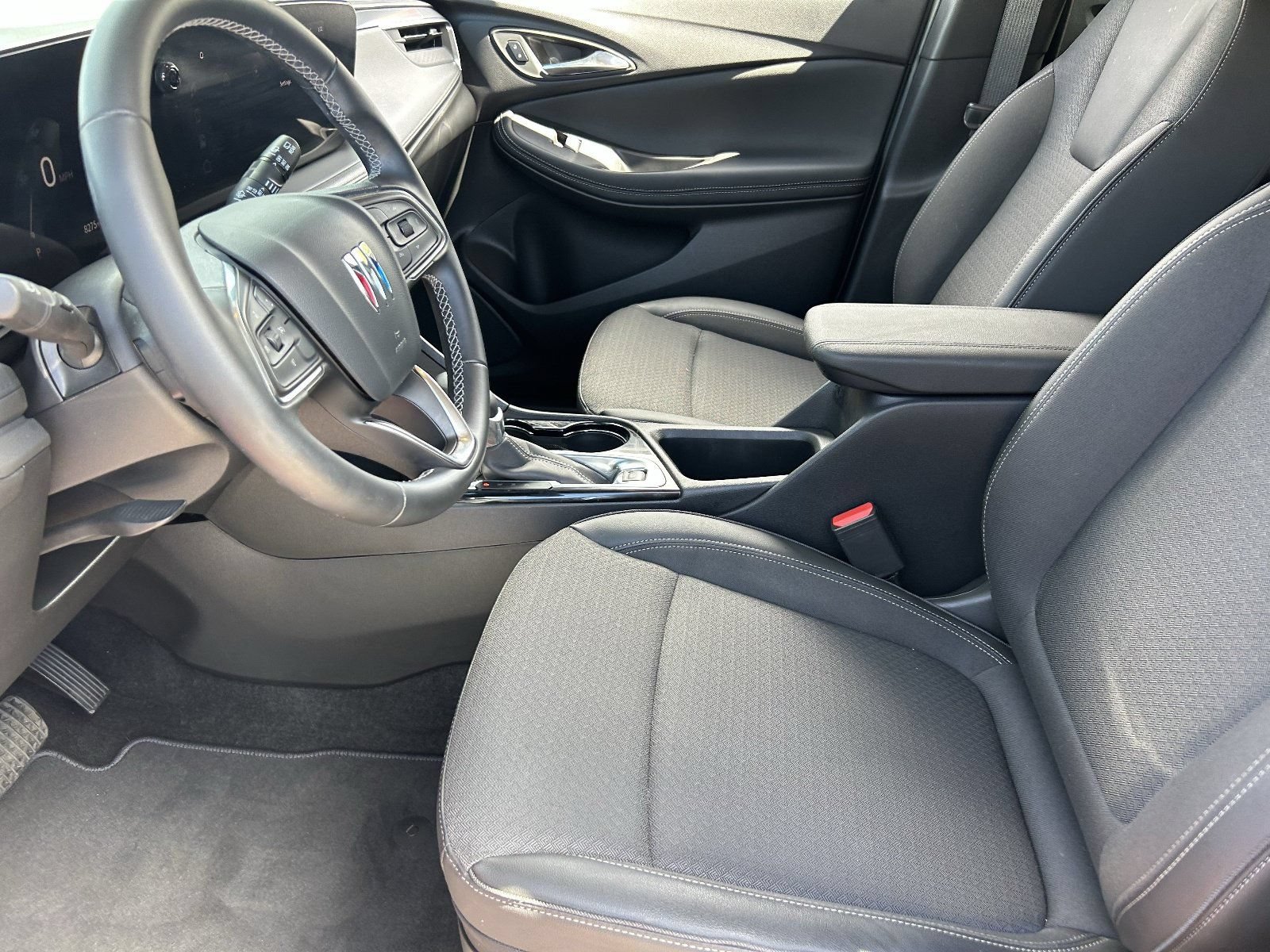 Certified 2024 Buick Encore GX Preferred FWD image 25