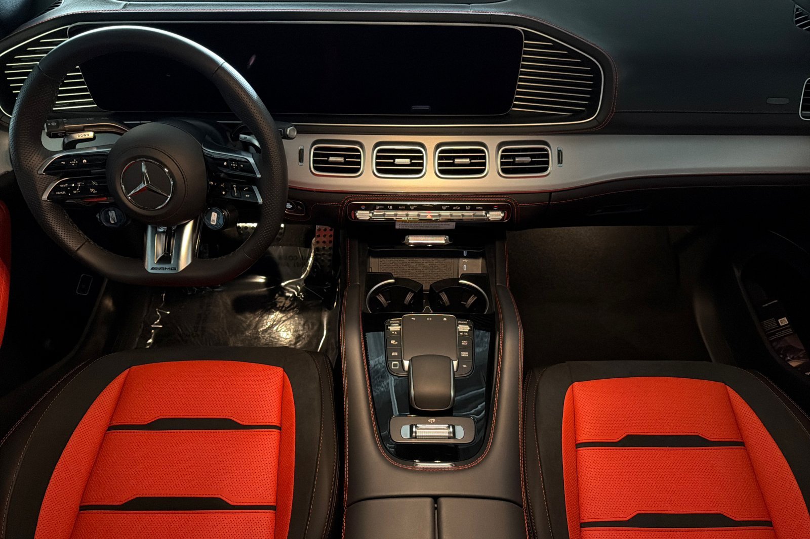 New 2026 Mercedes-Benz GLE 53 AMG 4MATIC Coupe image 11