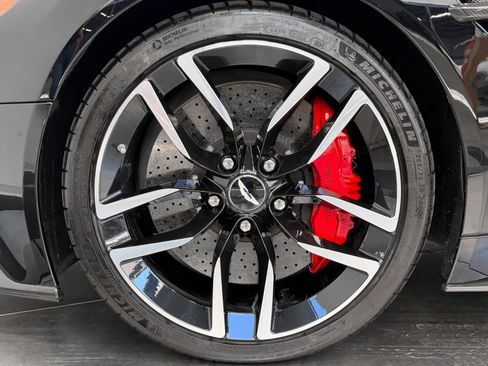 Used 2016 Aston Martin Vanquish Coupe RWD image 10