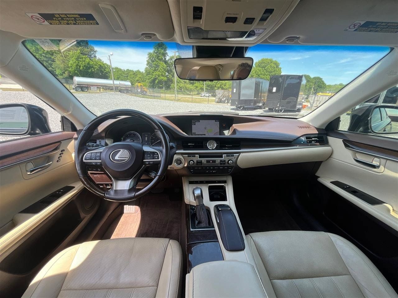 Used 2016 Lexus ES 350 w/ Luxury Package w/Wood Trim FWD image 22