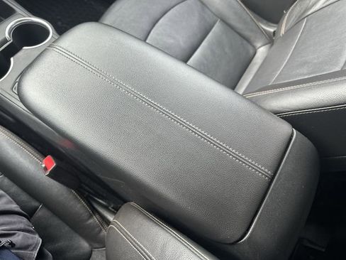 Used 2021 GMC Terrain SLT image 23