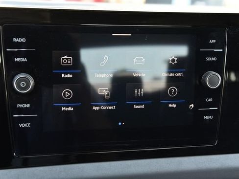 Used 2025 Volkswagen Jetta SE w/ Sunroof Package FWD image 14