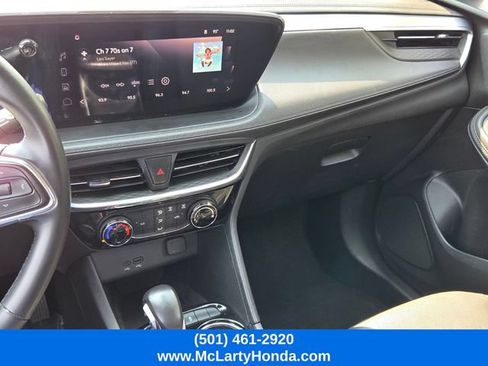 Used 2024 Buick Encore GX Sport Touring FWD image 24