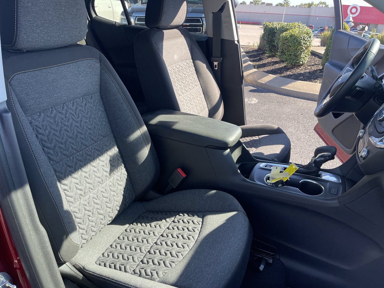 Used 2023 Chevrolet Equinox LT FWD image 27