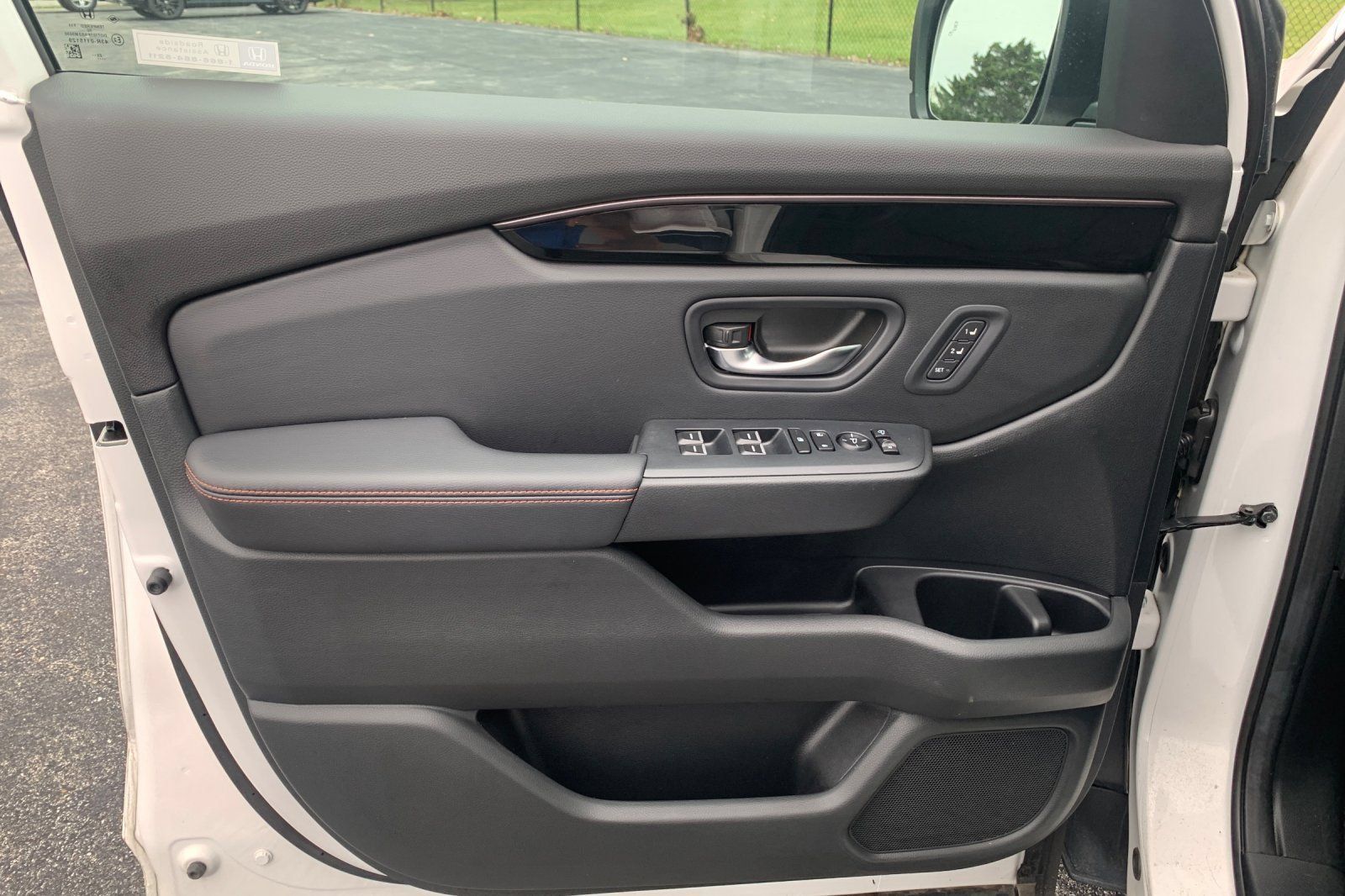 Used 2024 Honda Pilot TrailSport image 13