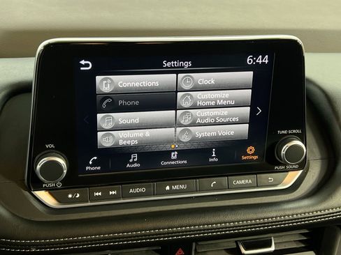 Used 2023 Nissan Rogue S image 22