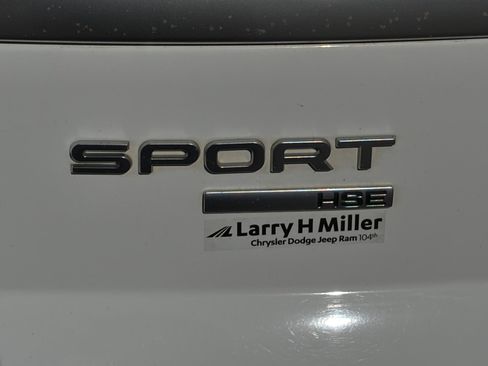 Used 2017 Land Rover Range Rover Sport HSE image 26