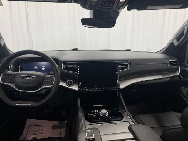 Used 2024 Jeep Wagoneer Series II AWD/4WD image 4