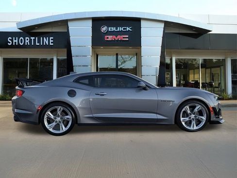 Used 2020 Chevrolet Camaro SS image 2