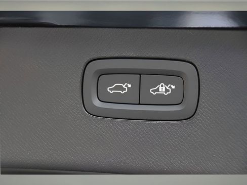 New 2026 Volvo XC90 T8 Ultra w/ Protection Package Premier image 24