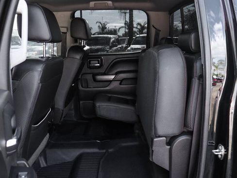 Used 2018 GMC Sierra 1500 SLT AWD/4WD image 40