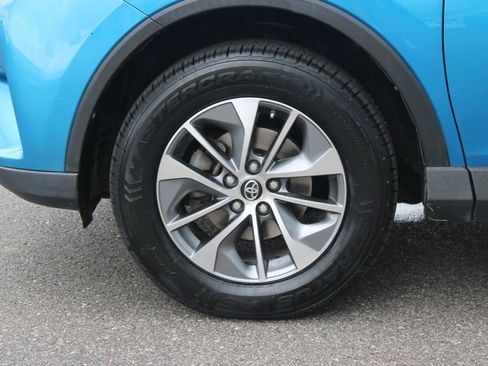 Used 2018 Toyota RAV4 XLE AWD/4WD image 21