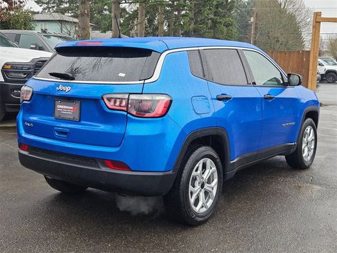 Certified 2025 Jeep Compass Sport image 7