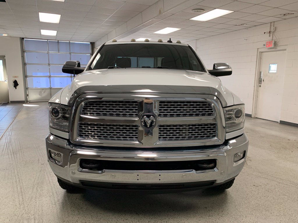 Used 2018 RAM 3500 Laramie AWD/4WD image 2