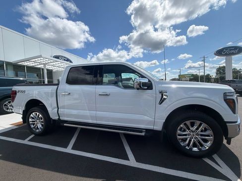 Used 2024 Ford F150 Lariat w/ FX4 Off-Road Package AWD/4WD image 5