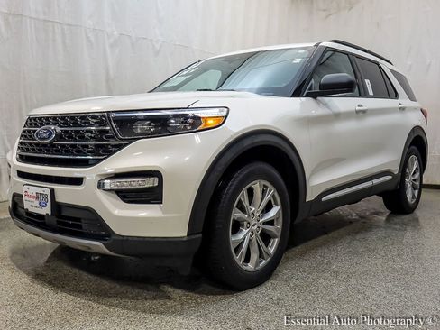 Used 2023 Ford Explorer XLT w/ Equipment Group 202A AWD/4WD image 1
