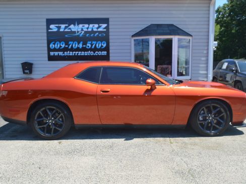 Used 2021 Dodge Challenger GT w/ Blacktop Package RWD image 6